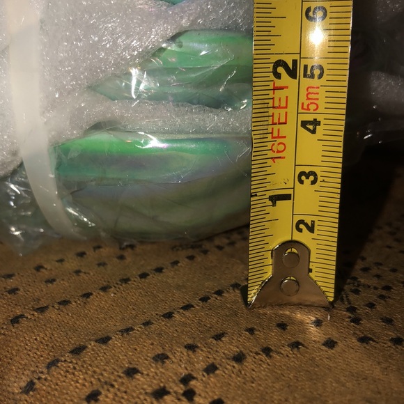 Rae Dunn SEA Seashell Shaped Appetizer Plates Iridescent Blue/Green Set of 4 - Picture 4 of 8